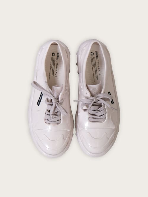 Photo de la pièce Baskets Melissa Shoes x Rombaut Blanches disponible à la location en ligne ou dans notre showroom à Paris