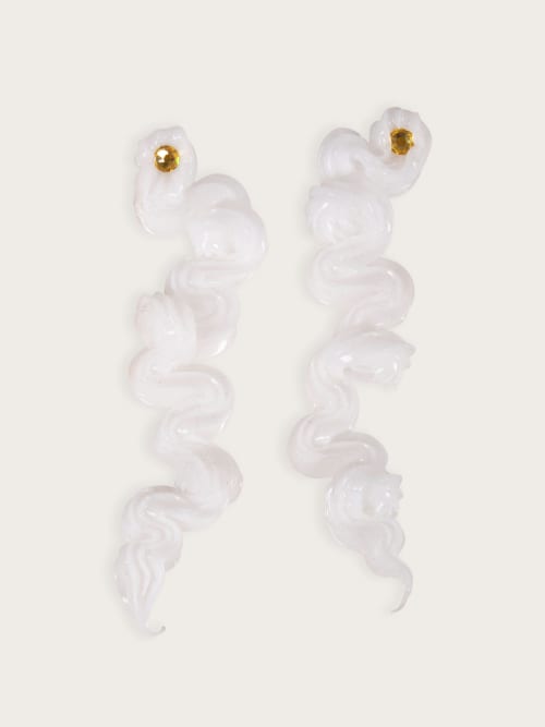 Photo de la pièce Boucles silicone blanches disponible à la location en ligne ou dans notre showroom à Paris