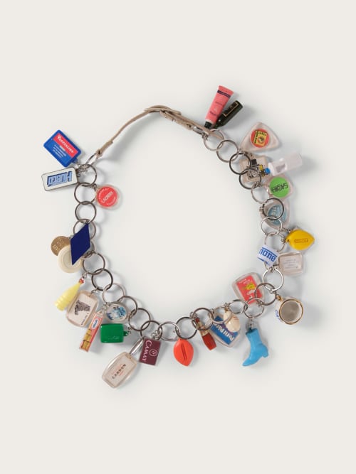 Photo de la pièce Ceinture charms  disponible à la location en ligne ou dans notre showroom à Paris