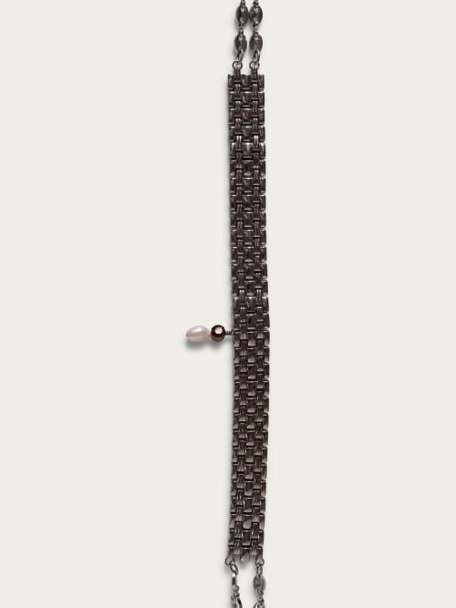 Photo de la pièce Choker à pendentif strass disponible à la location en ligne ou dans notre showroom à Paris
