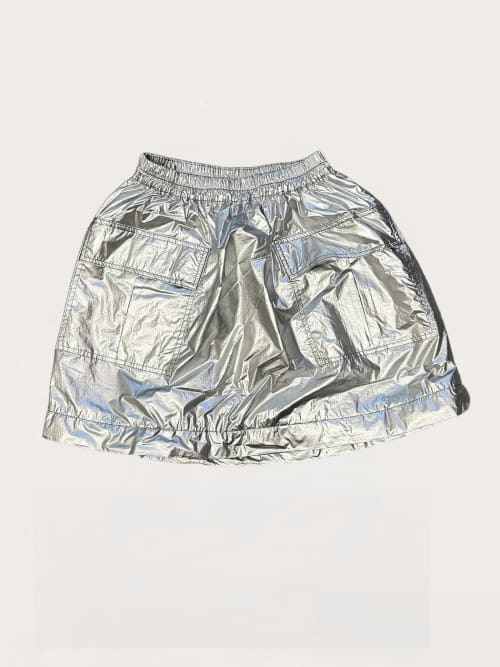 Photo de la pièce Jupe argentée  disponible à la location en ligne ou dans notre showroom à Paris