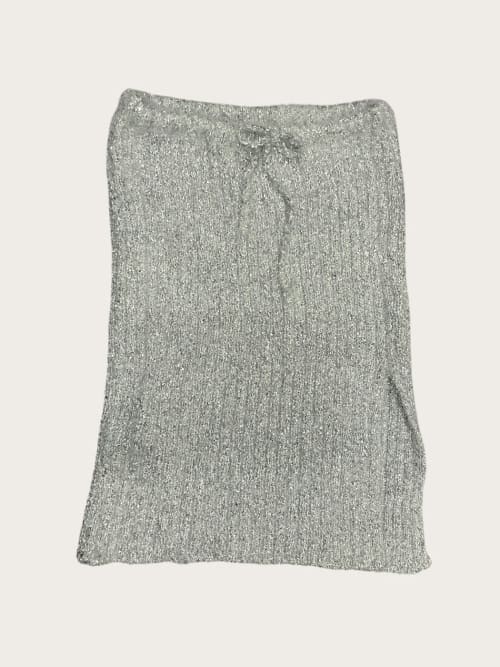 Photo de la pièce Jupe argentée disponible à la location en ligne ou dans notre showroom à Paris