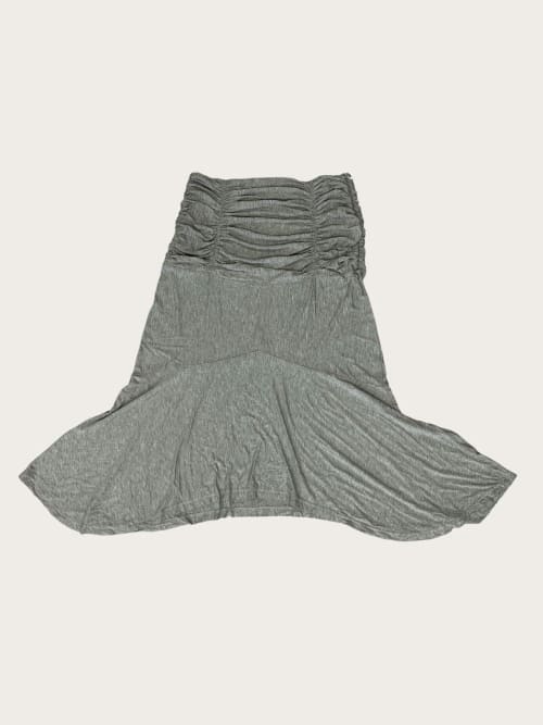 Photo de la pièce Jupe avec taille drapée grise disponible à la location en ligne ou dans notre showroom à Paris