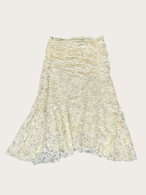 Photo de la pièce Jupe longue en dentelle  disponible à la location en ligne ou dans notre showroom à Paris