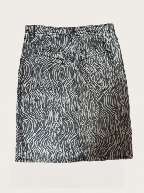 Photo de la pièce Jupe zébrée disponible à la location en ligne ou dans notre showroom à Paris