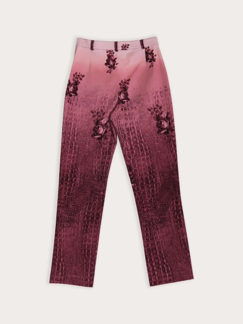 Photo de la pièce Pantalon Dégradé Rose Motif Croco disponible à la location en ligne ou dans notre showroom à Paris