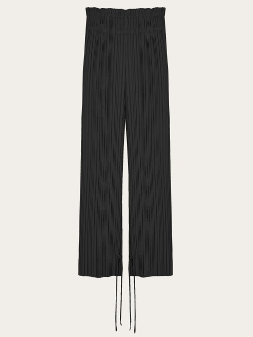 Photo de la pièce Pantalon plissé fluide noir  disponible à la location en ligne ou dans notre showroom à Paris