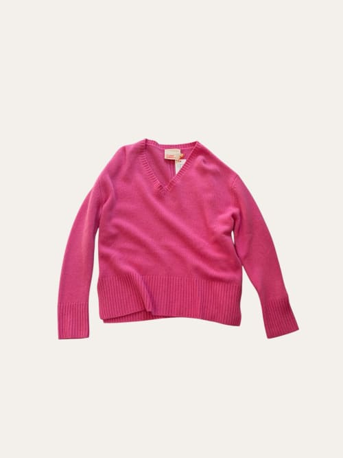 Photo de la pièce Pull rose  disponible à la location en ligne ou dans notre showroom à Paris