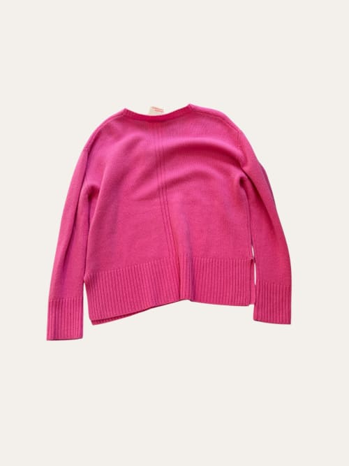 Photo de la pièce Pull rose  disponible à la location en ligne ou dans notre showroom à Paris