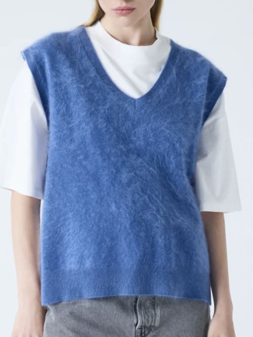 Photo de la pièce Pull sans manche  disponible à la location en ligne ou dans notre showroom à Paris