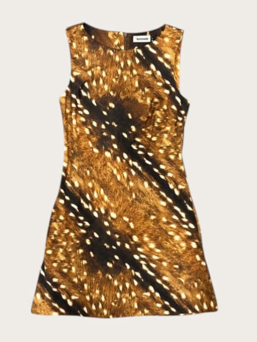 Photo de la pièce Robe Domino Beast effet pelage disponible à la location en ligne ou dans notre showroom à Paris