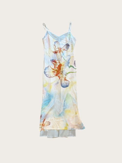 Photo de la pièce Robe imprimée doublée façon nuisette disponible à la location en ligne ou dans notre showroom à Paris