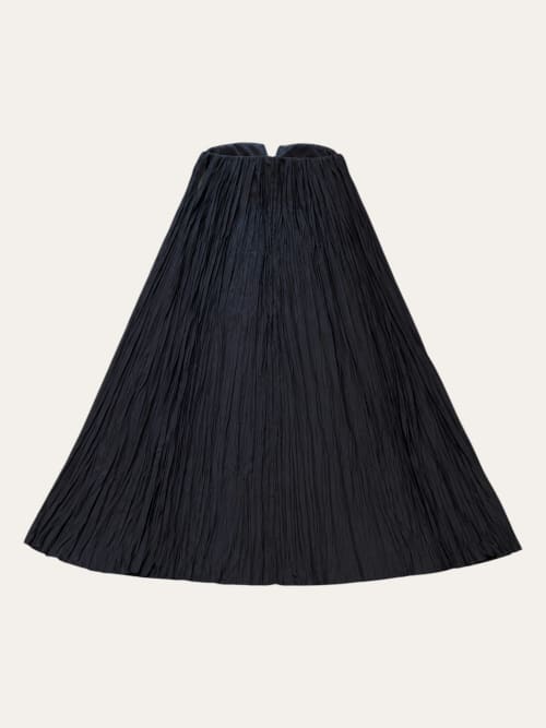 Photo de la pièce Robe longue bustier plissée bleu nuit disponible à la location en ligne ou dans notre showroom à Paris