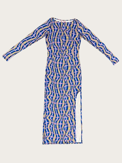 Photo de la pièce Robe maxi manches longues bleue  disponible à la location en ligne ou dans notre showroom à Paris