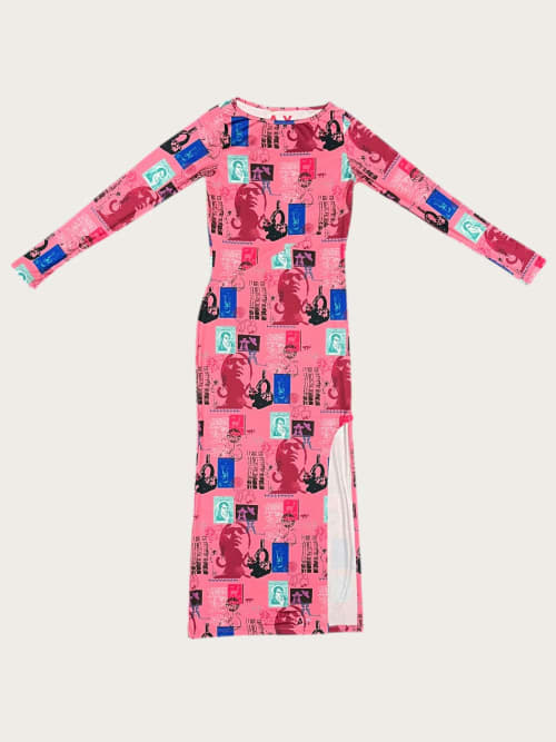 Photo de la pièce Robe maxi rose à motifs disponible à la location en ligne ou dans notre showroom à Paris