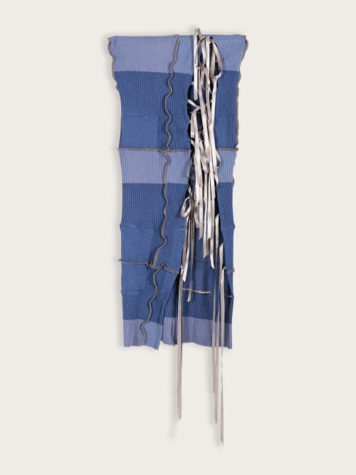 Photo de la pièce Robe tube à rubans  disponible à la location en ligne ou dans notre showroom à Paris