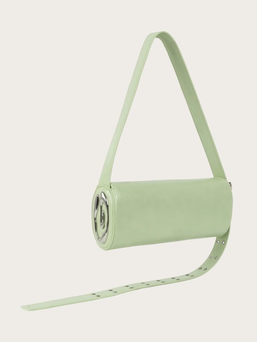 Photo de la pièce Sac baguette ajustable vert pastel disponible à la location en ligne ou dans notre showroom à Paris
