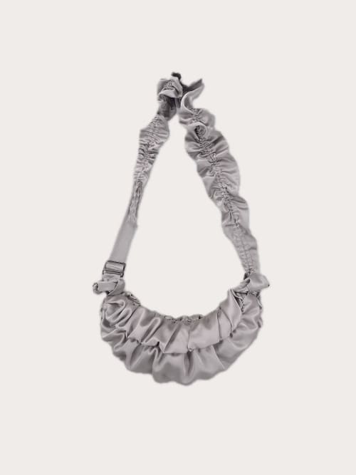 Photo de la pièce Sac banane texturé disponible à la location en ligne ou dans notre showroom à Paris