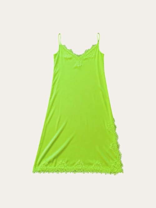 Photo de la pièce Slip dress courte disponible à la location en ligne ou dans notre showroom à Paris