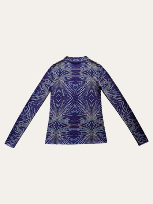 Photo de la pièce Tee shirt violet mesh disponible à la location en ligne ou dans notre showroom à Paris