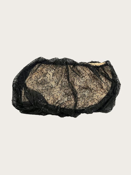 Photo de la pièce Top blousant noir disponible à la location en ligne ou dans notre showroom à Paris