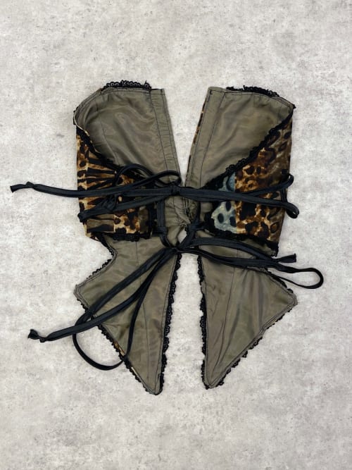 Photo de la pièce Top Papillon disponible à la location en ligne ou dans notre showroom à Paris