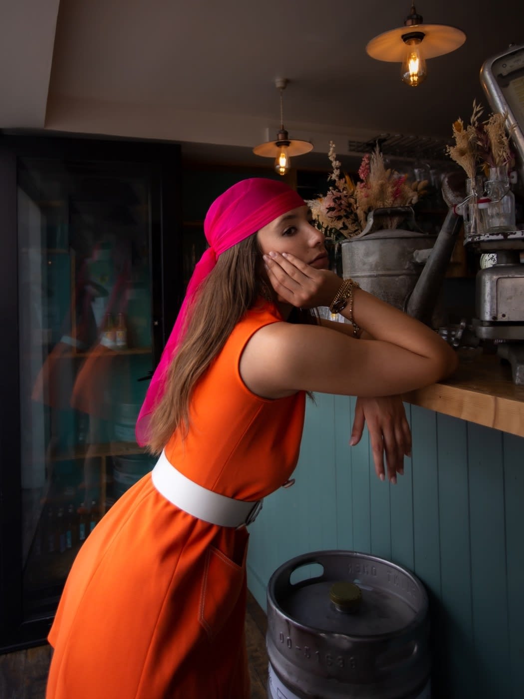 Photo du look 70's Orange Barmaid no 3