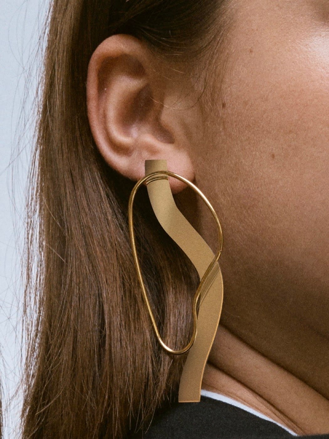 Photo secondaire du produit Boucle d'Oreille Helmut Modèle la Vivi's  de la marque Helmut
