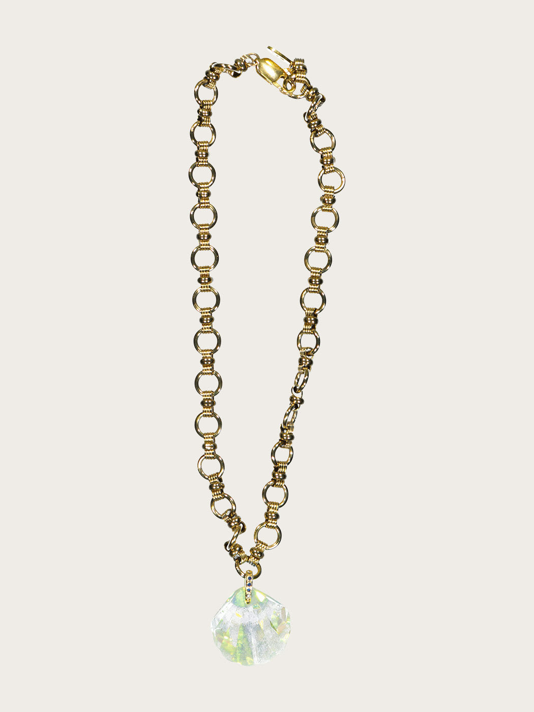 Photo principale du produit Collier coquillage diamant violet de la marque The Shell Dealer