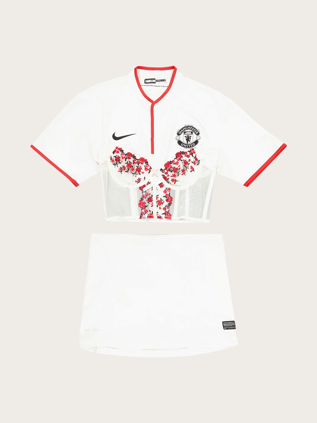 Photo principale du produit Ensemble top et jupes Manchester United de la marque Dilemma