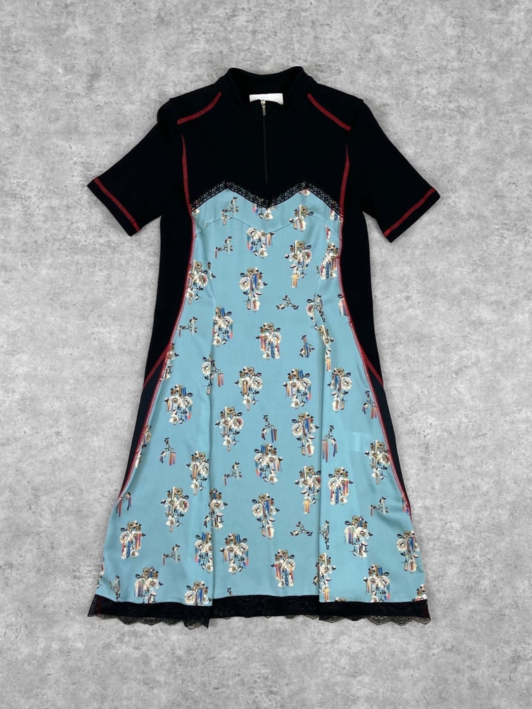 Photo principale du produit Robe Koché Cintrée aux Motifs Fleuris de la marque Koché