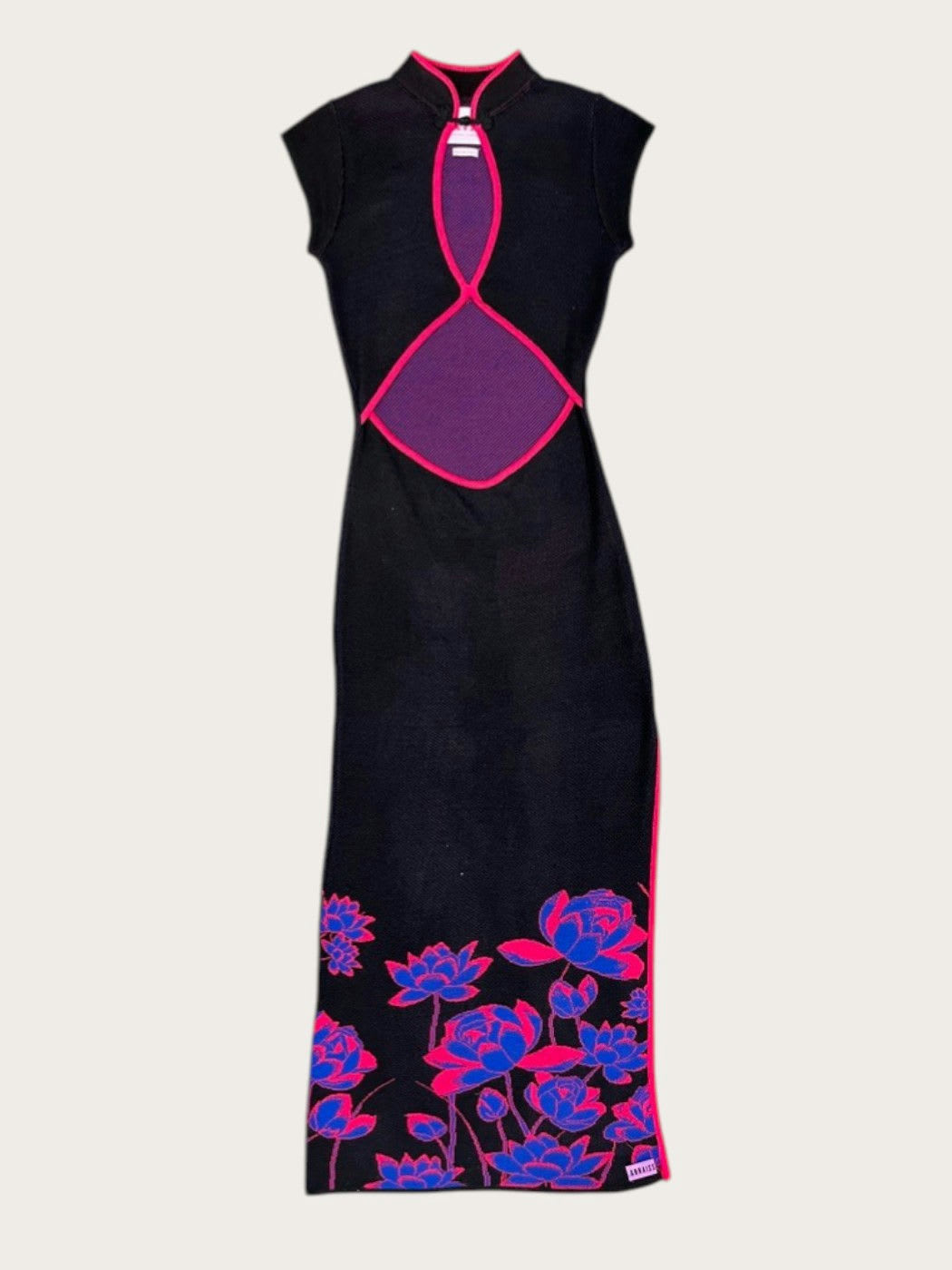 Photo principale du produit Robe maxi noire à motifs roses  de la marque Annaiss Yucra