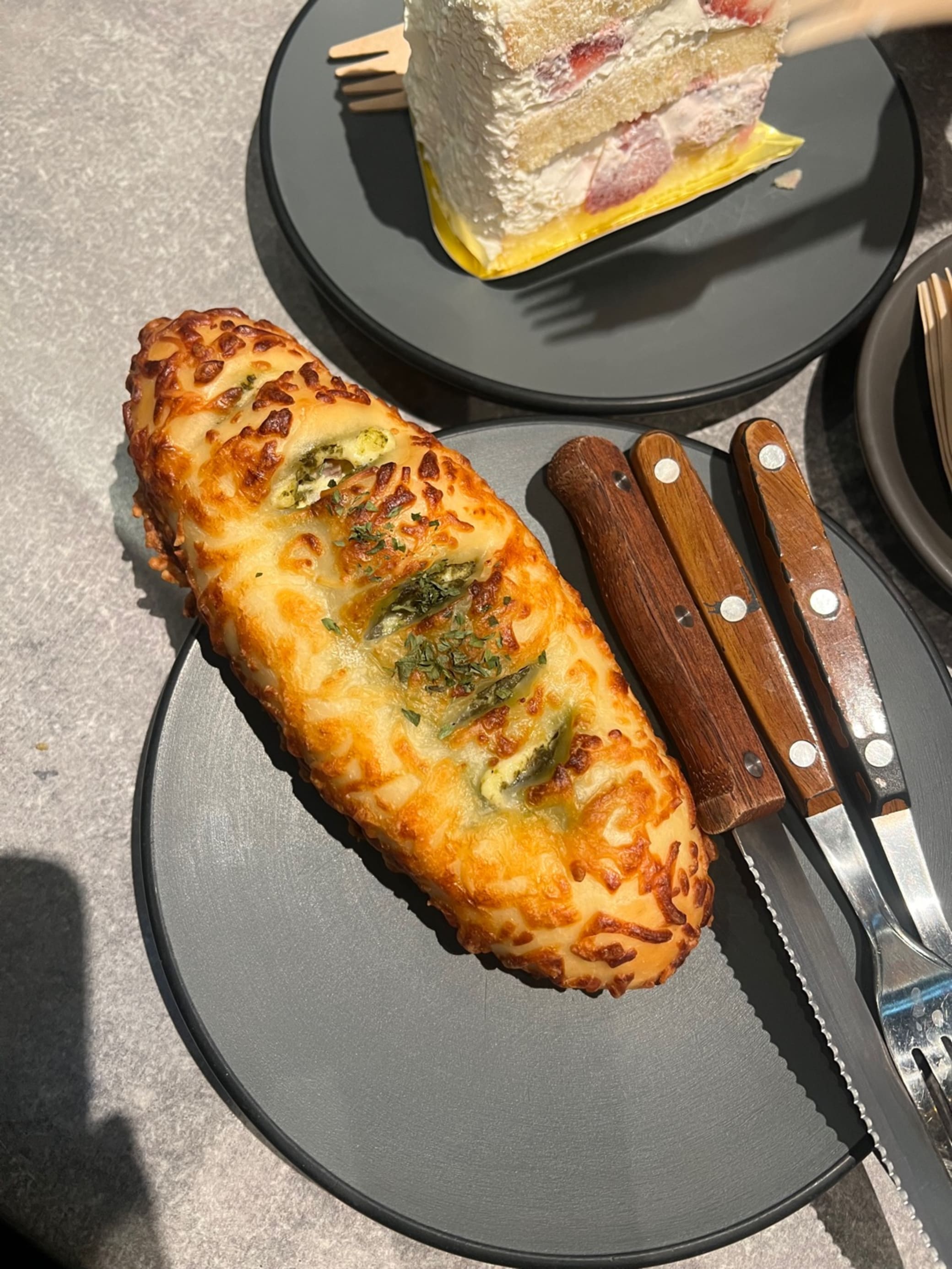 Creamy Basil Cheese & Pesto Bread at LAB Rhodes