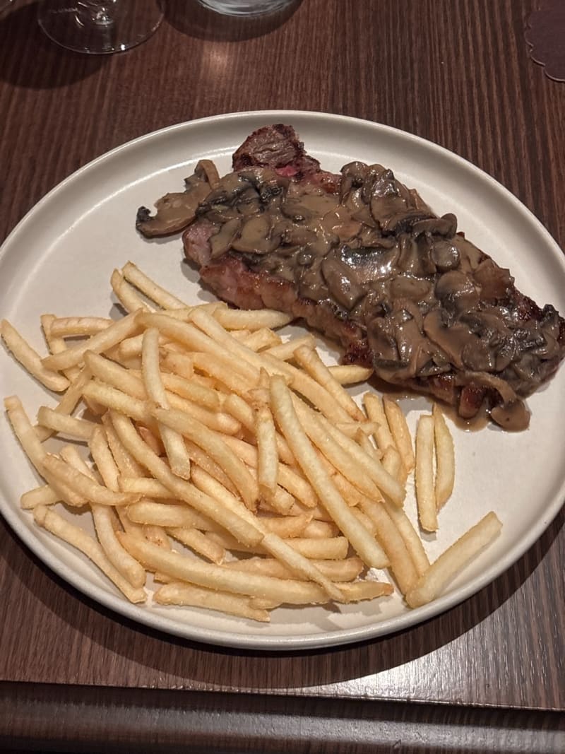 Steak Frites at Folly's Bar & Bistro