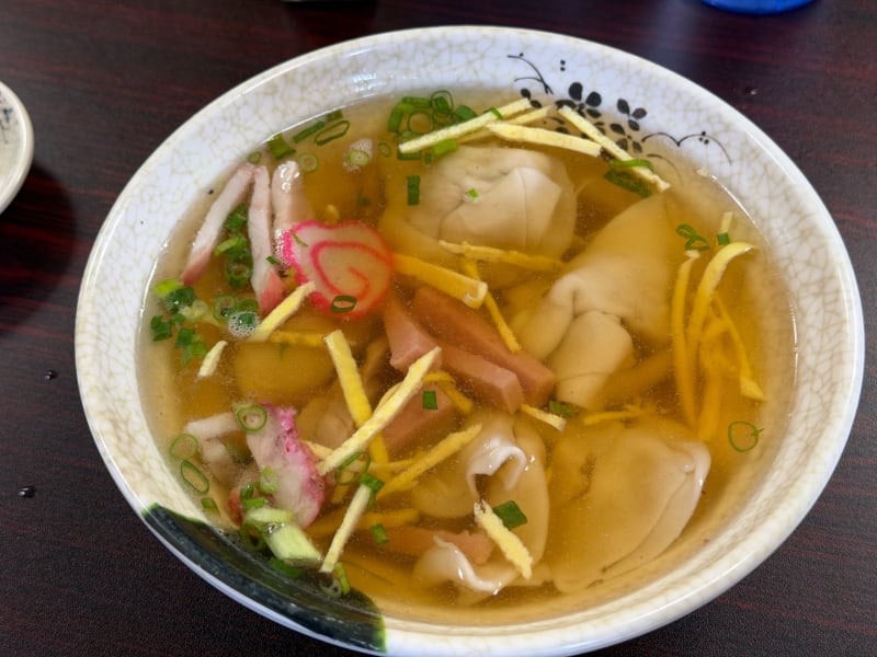 Wonton Soup at Shige's Saimin Stand