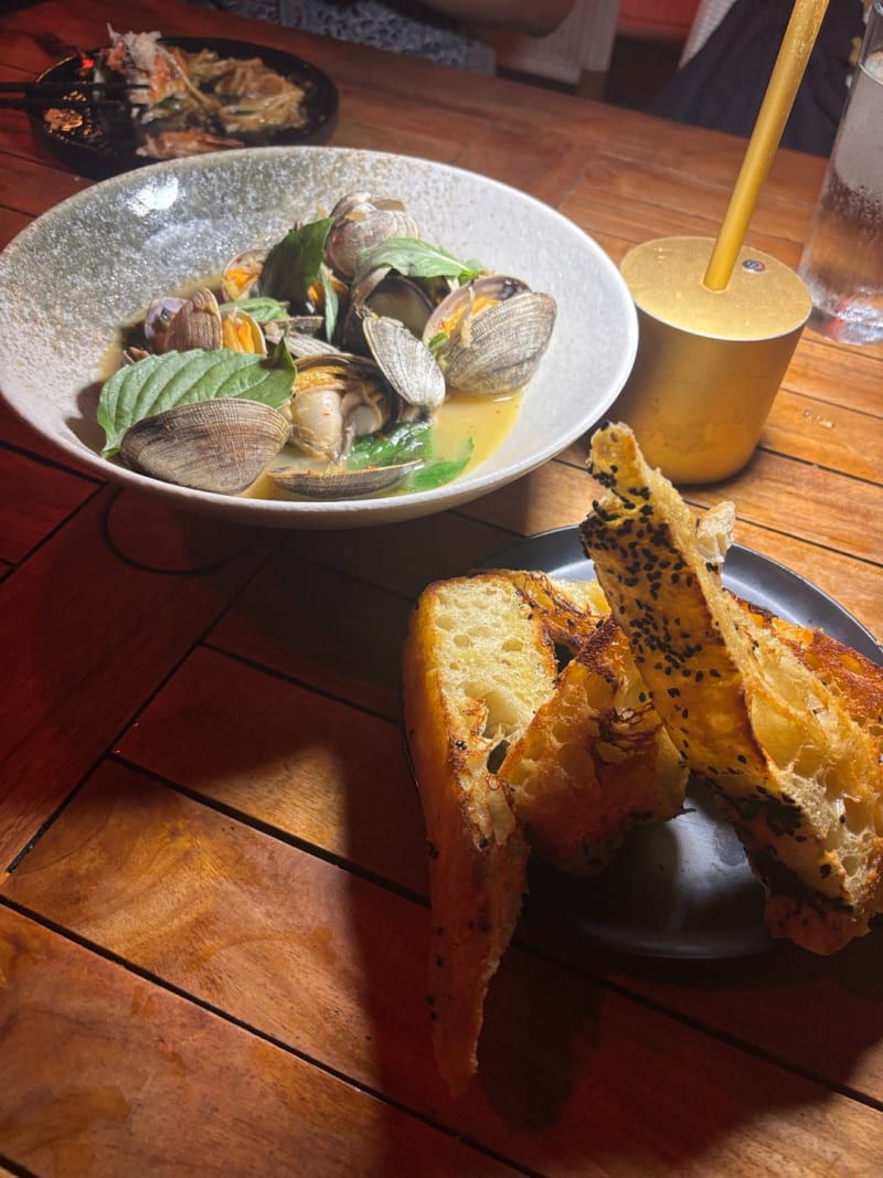 Steamed Clams with Housebaked Focaccia at The Crouching Lion