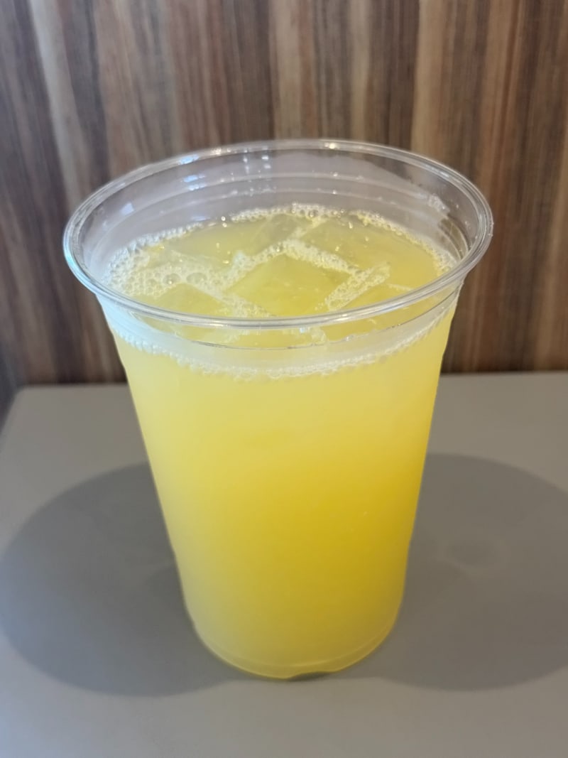 Pineapple Quencher at Jollibee
