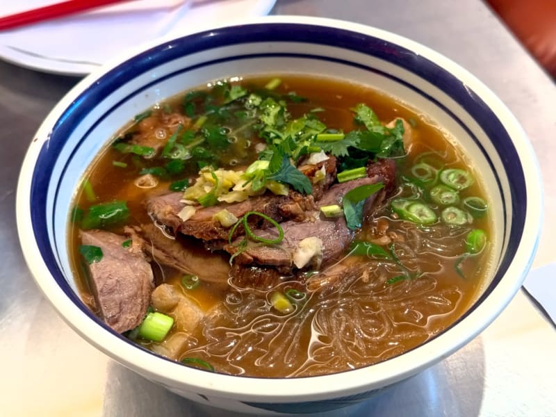 Sliced Beef Vermicelli Soup at Lee's Dumpling 小李汤包