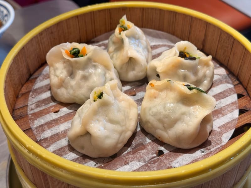 Steamed Vegetable Dumplings at Lee's Dumpling 小李汤包