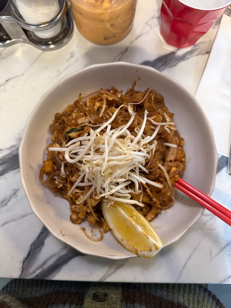 Chicken Pad Thai at Bangkok Bites Newtown