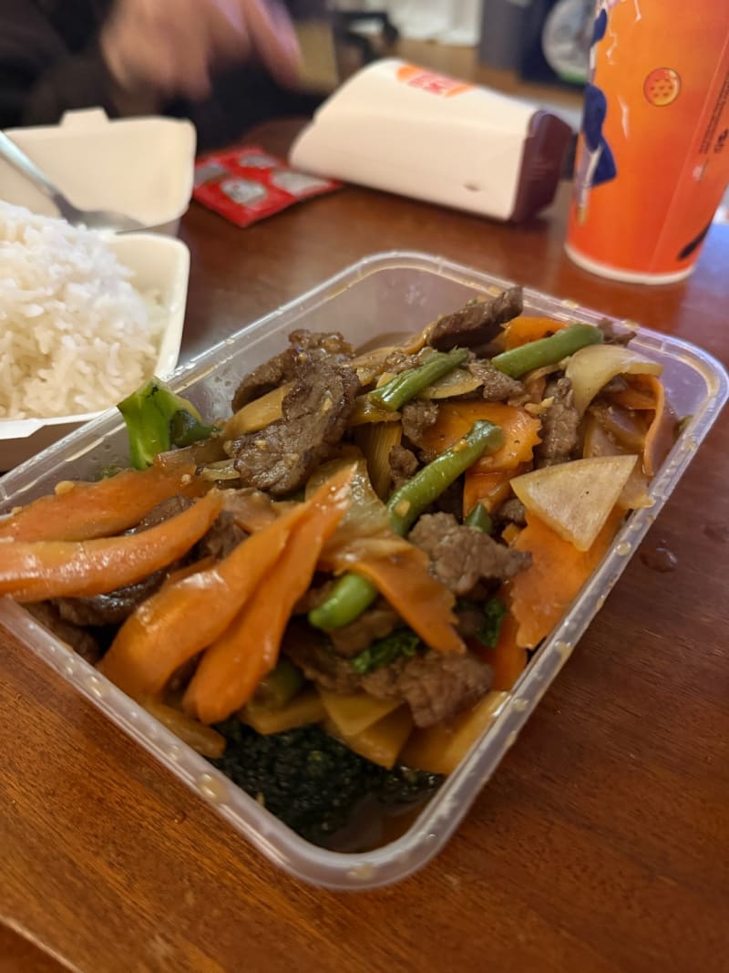 Chili Basil Beef at That’s Thai