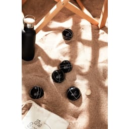1. Strandtennisset och bocciaspel
