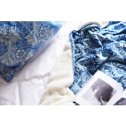 3. William Morris RPET sherpapläd