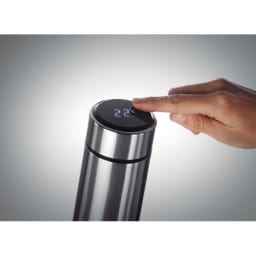 1. Termosflaska touchtermometer