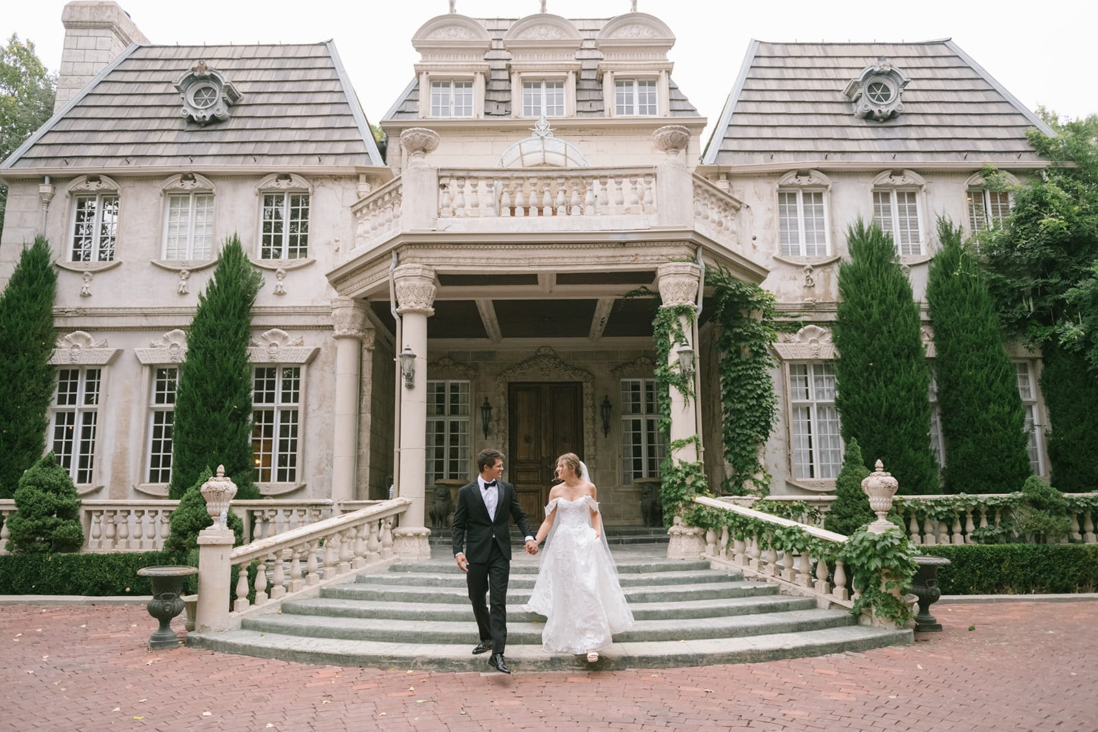 Luxury Fall Weddings at La Caille Restaurant in Sandy, Utah: A Perfect Blend of Elegance and Nature