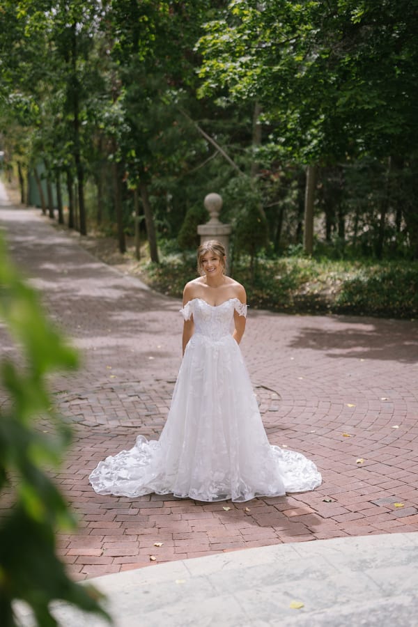 Wedding portrait at La Caille, photo 03