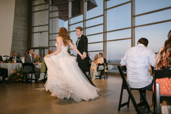 A romantic Summer Wedding at the Natural History Museum of Utah, photo 38