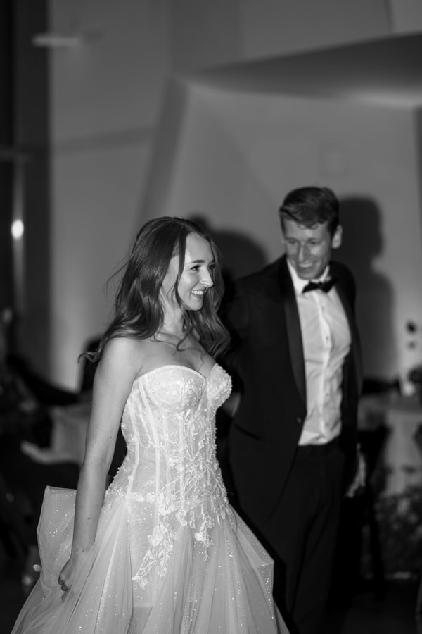 A romantic Summer Wedding at the Natural History Museum of Utah, photo 43