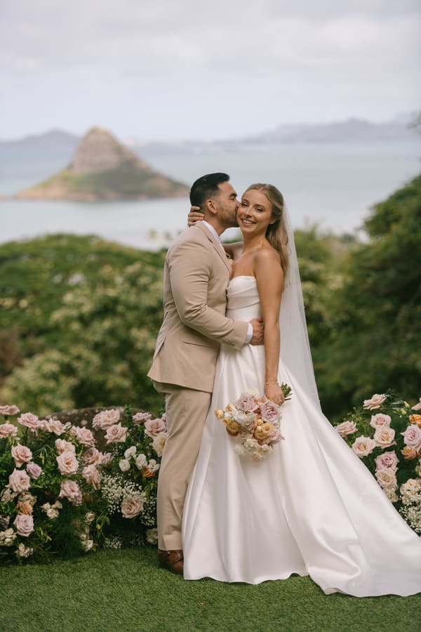 Wedding portrait at Paliku Gardens at Kualoa Ranch, photo 03