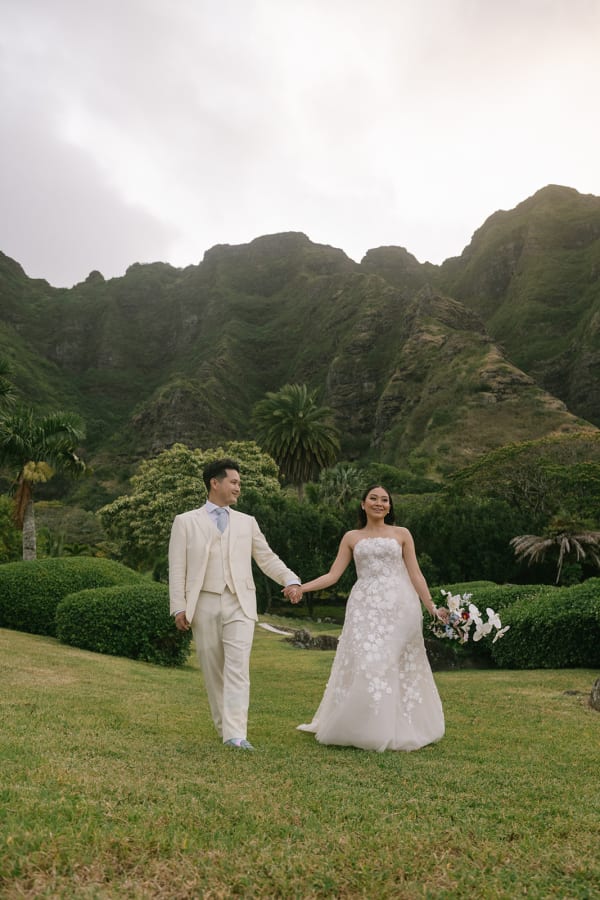 What We've Learned After Capturing Over 100 Weddings at Paliku Gardens Kualoa Ranch, photo 20